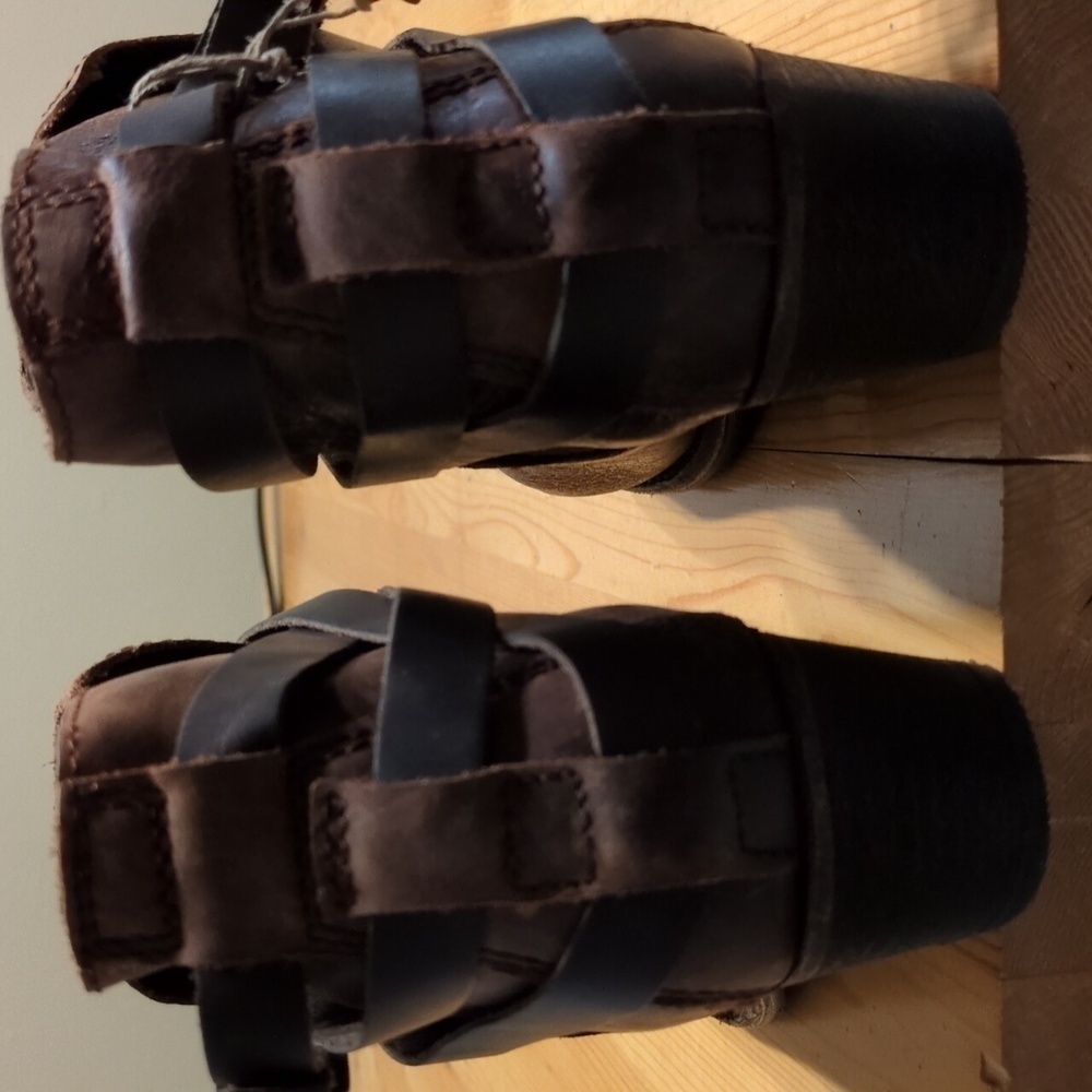 Your Fall Wardrobe Needs Hudson Booties - NWT, Leather, and Distressed for Style - Picture 3 of 16